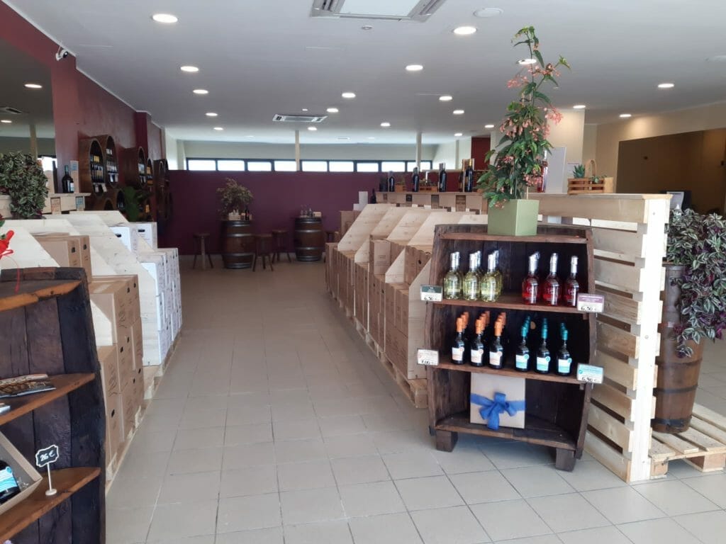 Punto vendita a San Nicolò della Cantina Vitali
